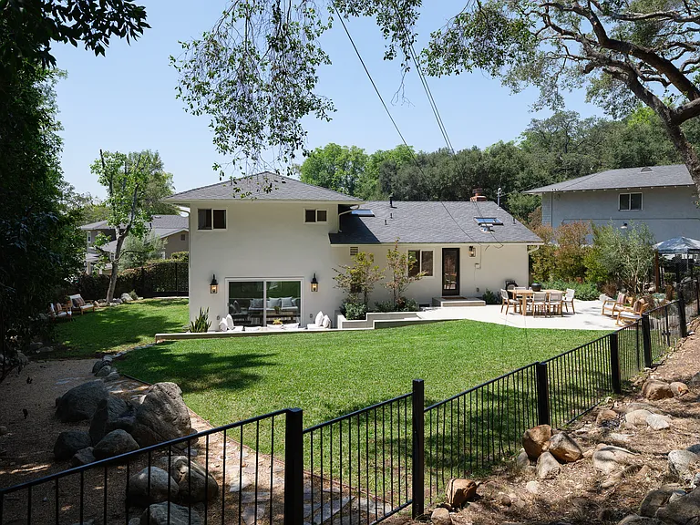 510 Foothill Ave — Photo 53