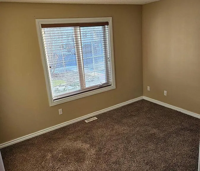 2160 McIntyre St #4 — Photo 8