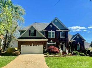 3151 17th Street Ln NE, Hickory, NC 28601