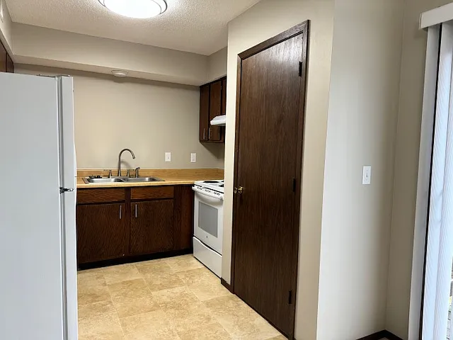 2800 Monmouth Ct #D — Photo 5