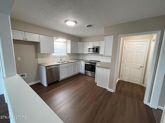 3rd image of 2309 Bainbridge Way