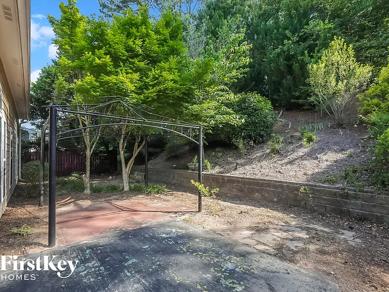 495 Roland Manor Dr — Photo 15