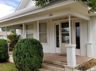 200 S Lynch St, Holcomb, KS 67851