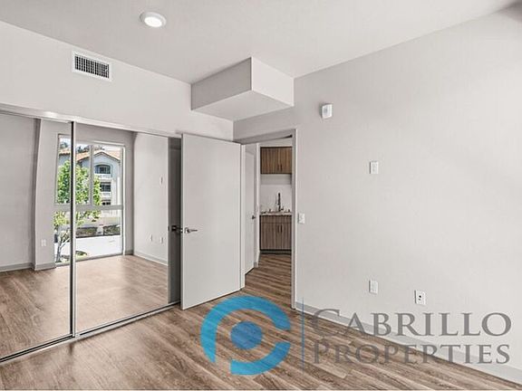 5th image of 3093 Broadway #302