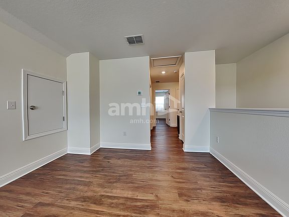 3rd image of 27688 Saint Andrews Ave