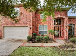 10008 Hidden Falls Dr, Pearland, TX 77584