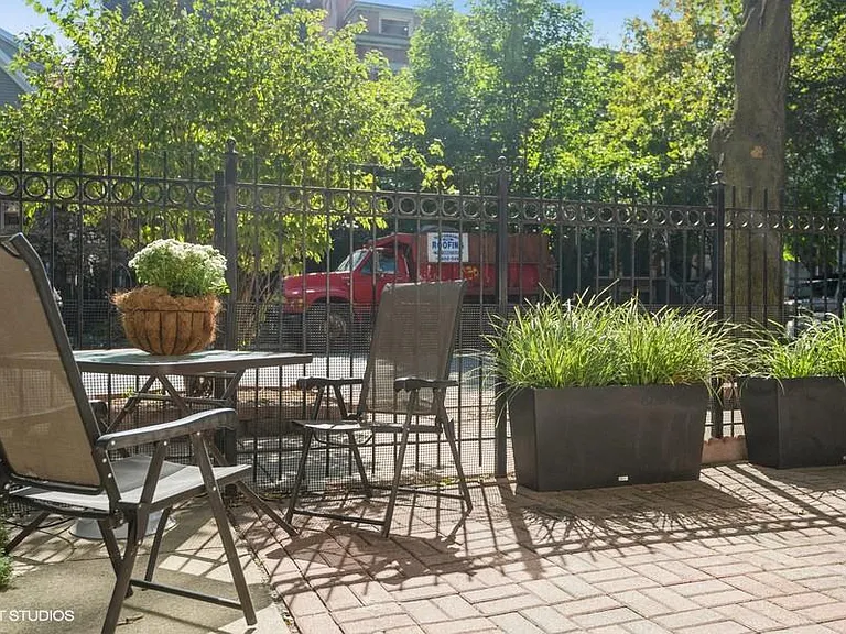 1444 W School St — Photo 2