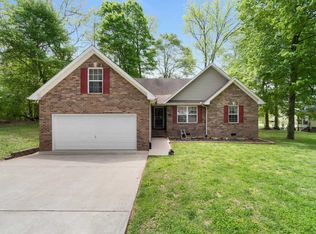 1104 Hunters Ln, Springfield, TN 37172