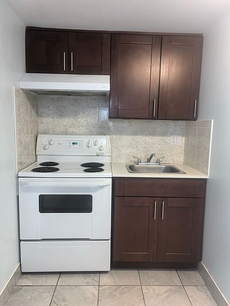 Vancouver House for rent - 2 Bedrooms — photo 4