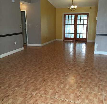 4th image of 20312 NW 32nd Ct