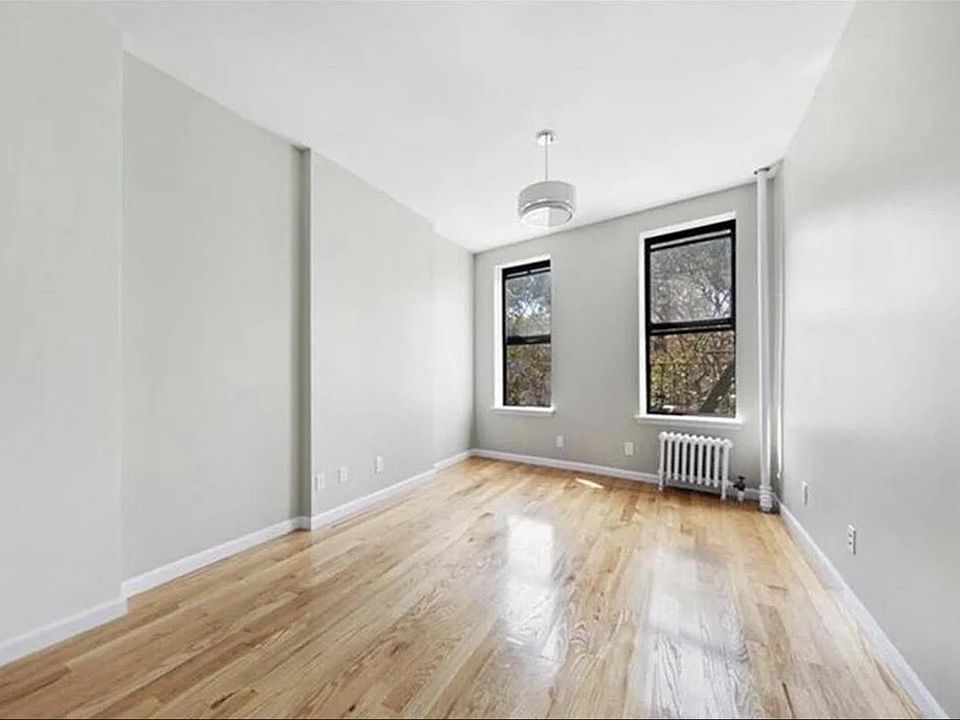 1st image of 214 Mulberry St APT 3A