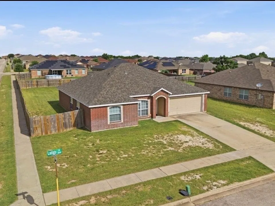 3611 Latigo Dr