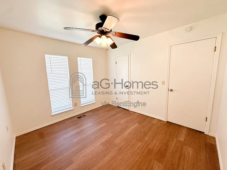 909 Cherrywood Ln — Photo 9