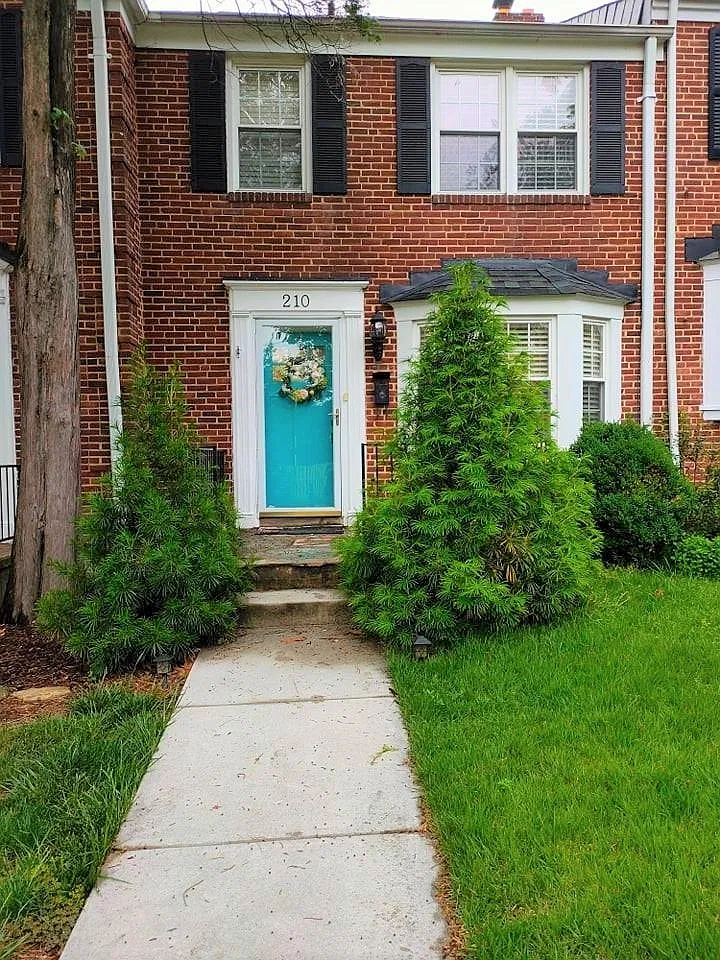 3 bed, 1666 sqft, $2,950 — Photo 1