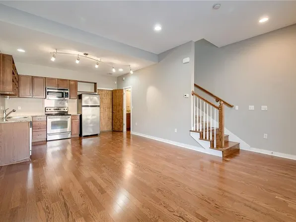 603 E 29th St, Kansas City, MO 64108