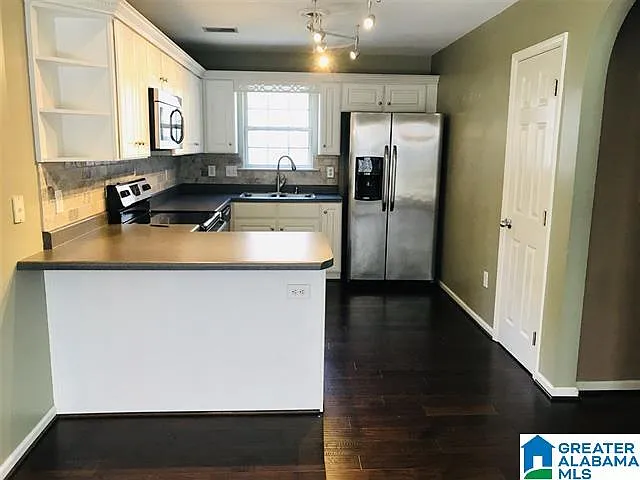 3 bed, 2.0 bath, $1,650 — Photo 4