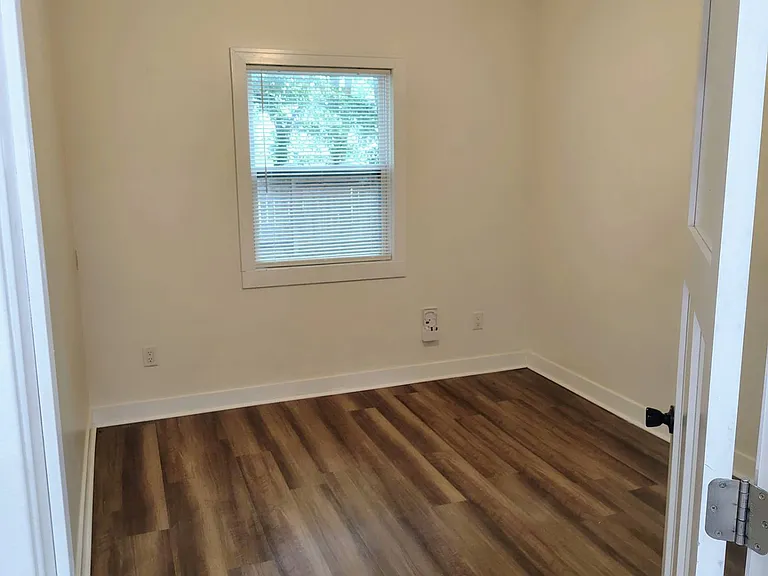 8511 Hayes St — Photo 22