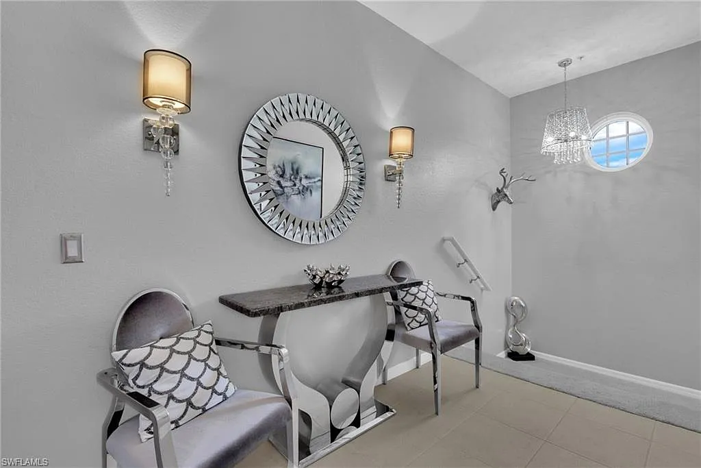 3 bed, 2.0 bath, 1840 sqft, $9,600 — Photo 3
