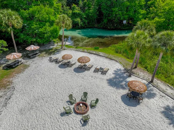 6583 River Run Blvd, Weeki Wachee, FL 34607