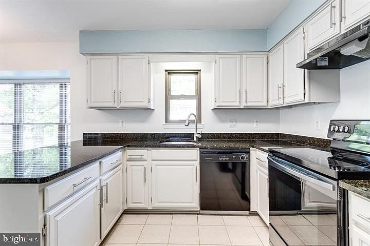 1st image of 6623 Westbury Oaks Ct