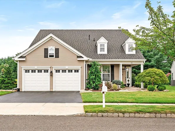 42 Betsy Ross Dr, Allentown, NJ 08501