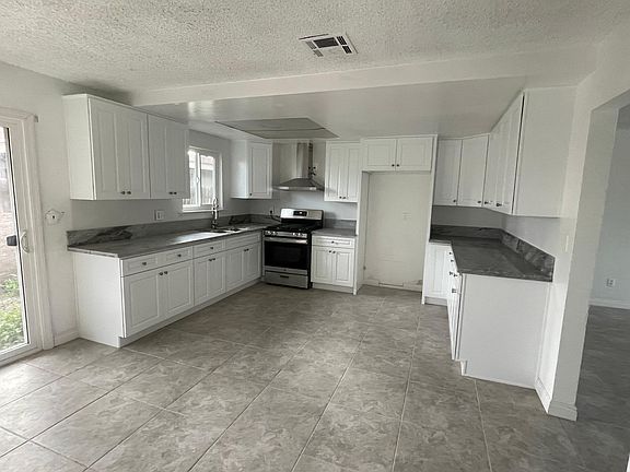2nd image of 17237 Malaga St