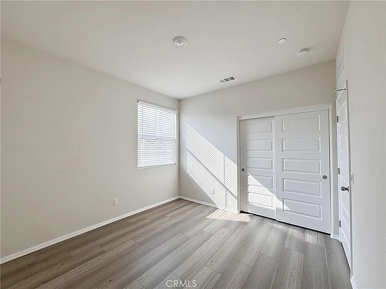 629 E Madeleine Privado — Photo 18