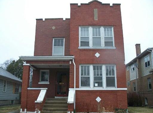 1st image of 2432 W Grunewald St