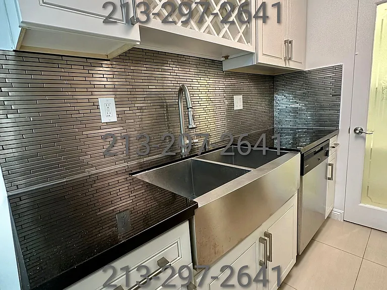 531 S Mariposa Ave #103 — Photo 3