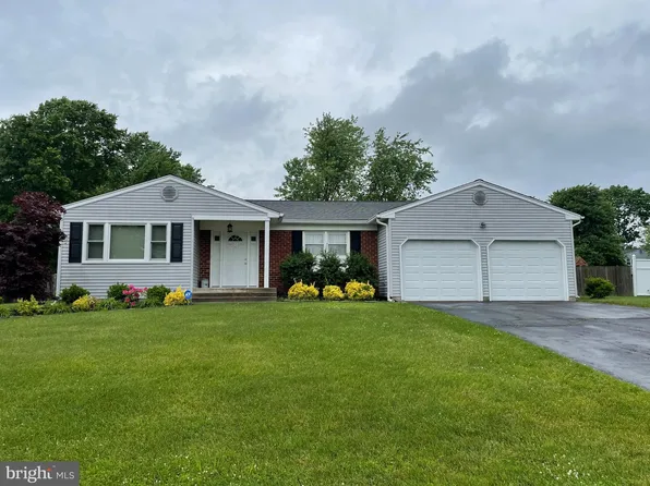 18 Blue Devil Ln, Hamilton, NJ 08619