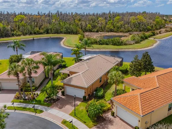 5002 Indian Shores Pl, Wimauma, FL 33598