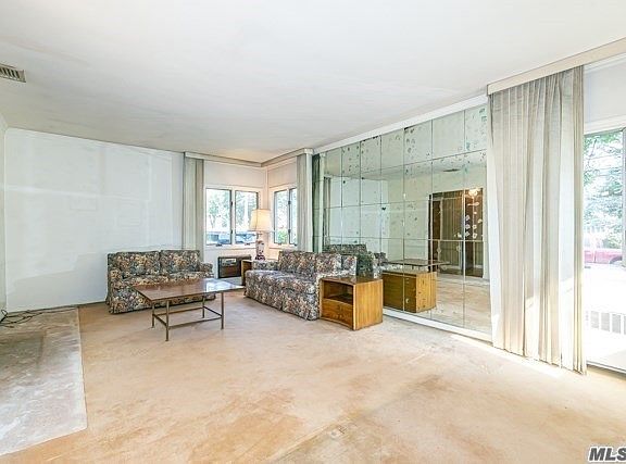 3rd image of 17 Oakley Pl