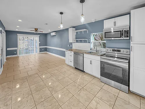 2421 Caswell Ln Photo 1