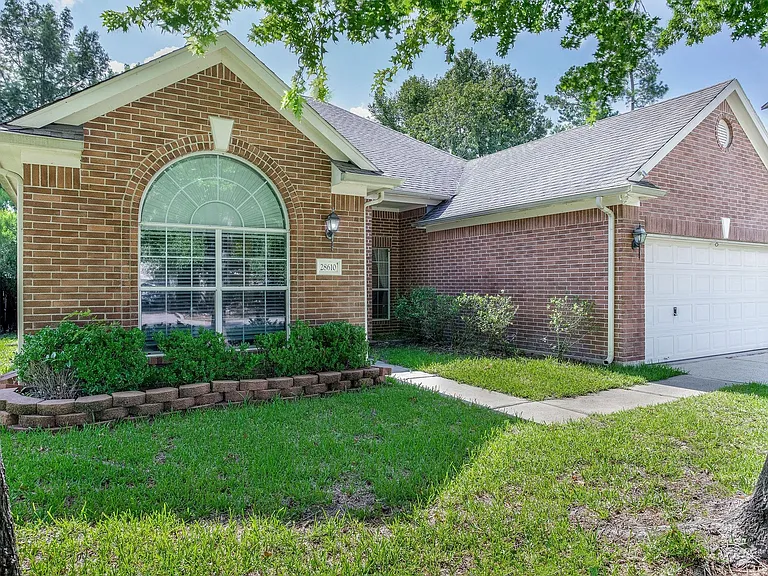 28610 Hidden Cove Dr — Photo 2