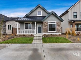 6813 W Los Flores Dr, Meridian, ID 83646