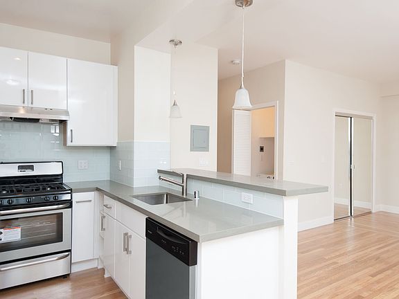5th image of 1342 Lombard St #604