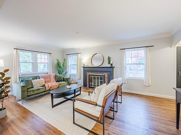4th image of 1756 Eleanor Ave