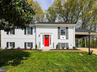 6118 Redwood Ln, Alexandria, VA 22310