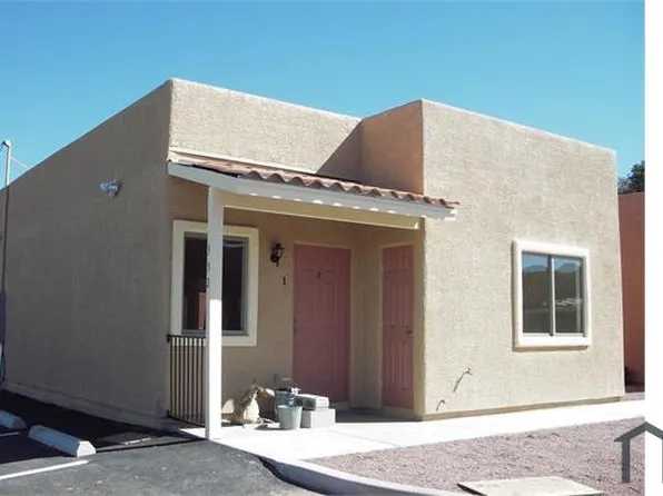 352 E Navajo Rd, Tucson, AZ 85705