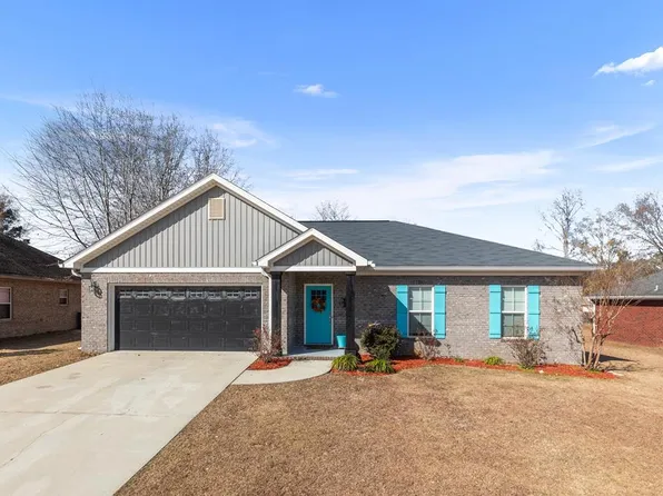 102 Hattiesburg Ct, Dothan, AL 36301