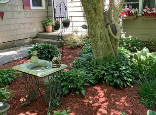 73 Huguenot Rd, Oxford, MA 01540