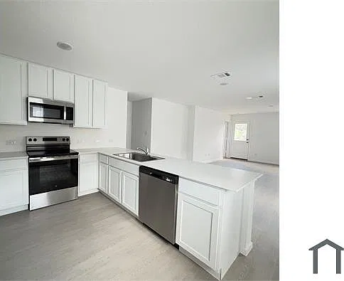 4 bed, 1692 sqft, $1,870 — Photo 4