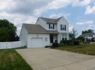 859 Hunters Dr, Deptford, NJ 08096