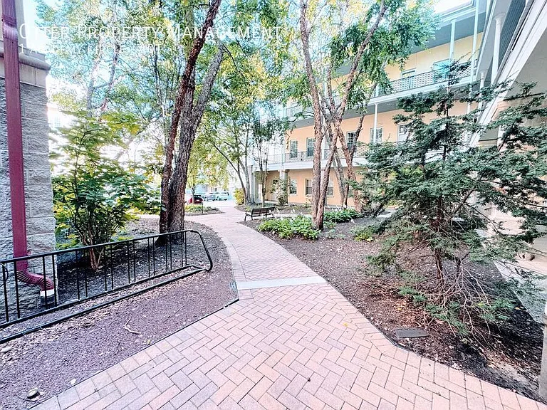 1 Academy Cir #101 — Photo 30