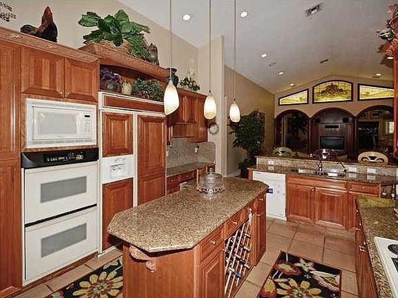 4th image of 11901 Ashford Ln