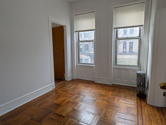 5th image of 227 President St Unit 3