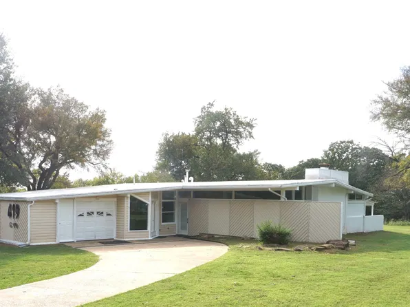 419 E 19th St, Okmulgee, OK 74447