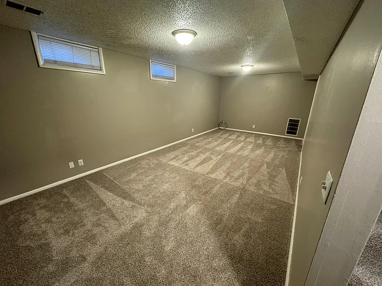 342 N Country Acres Ave — Photo 10