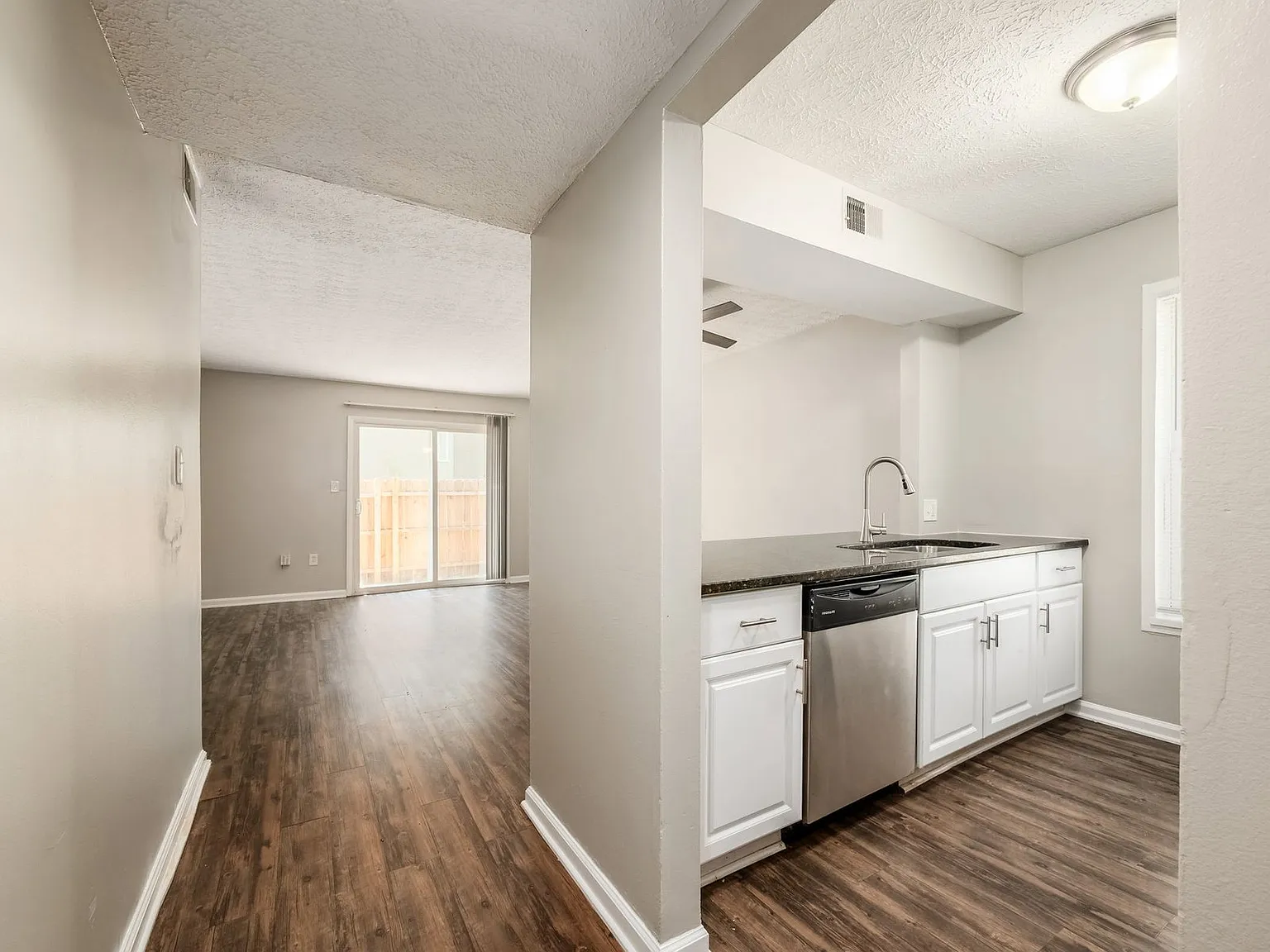 Grandview Passage — Photo 1