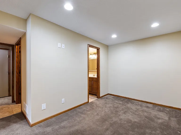 16940 Glencoe Ave #1 — Photo 17